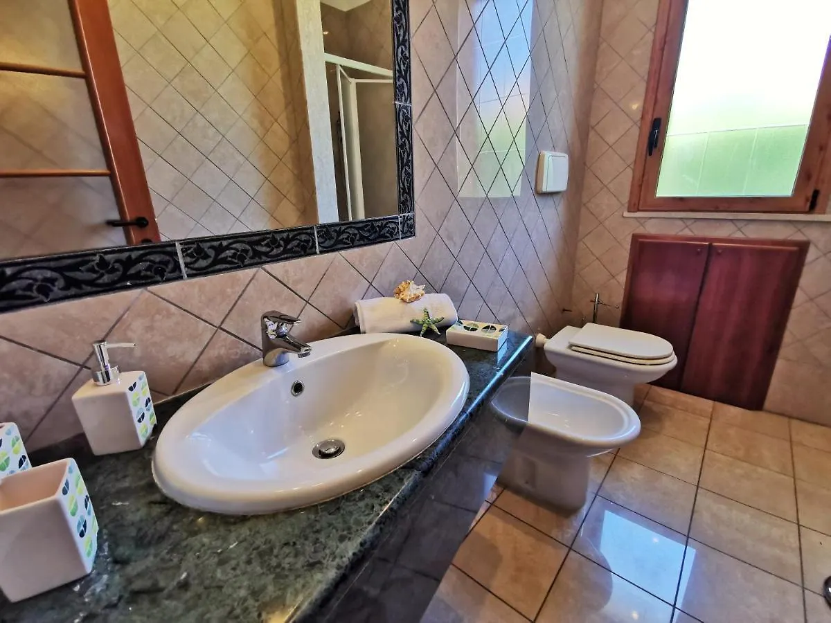 Villa Arenile: Beachfront Oasis with Private Sea Access Fontane Bianche