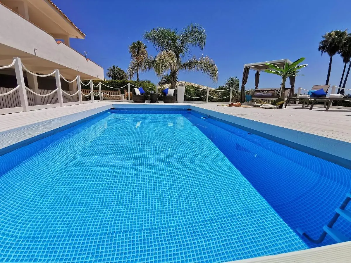 Villa Arenile: Beachfront Oasis with Private Sea Access Fontane Bianche