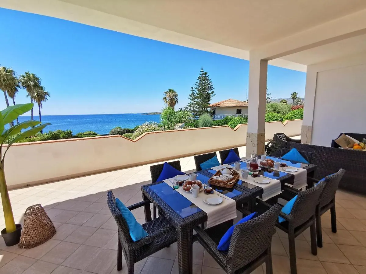 Villa Arenile: Beachfront Oasis with Private Sea Access Fontane Bianche Italy
