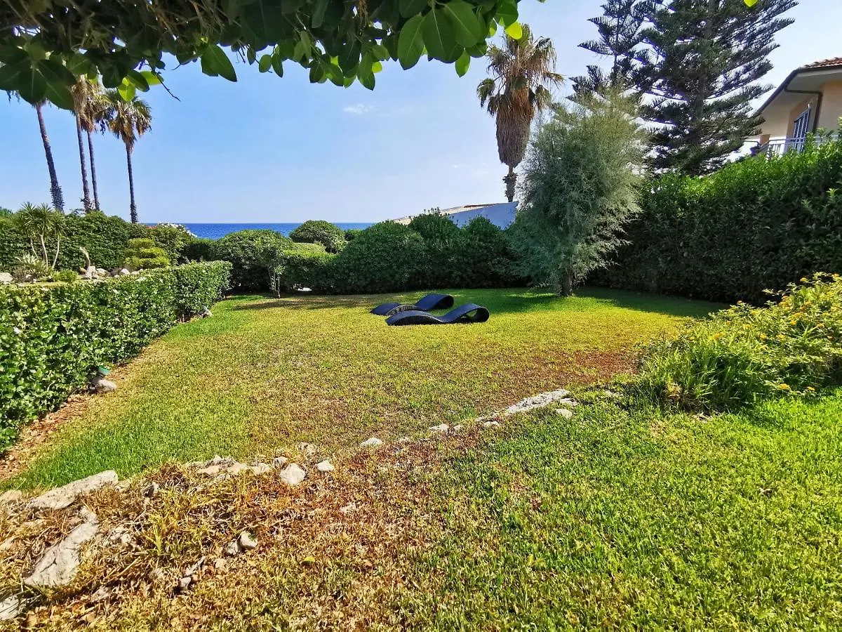 Villa Arenile: Beachfront Oasis with Private Sea Access Fontane Bianche Italy