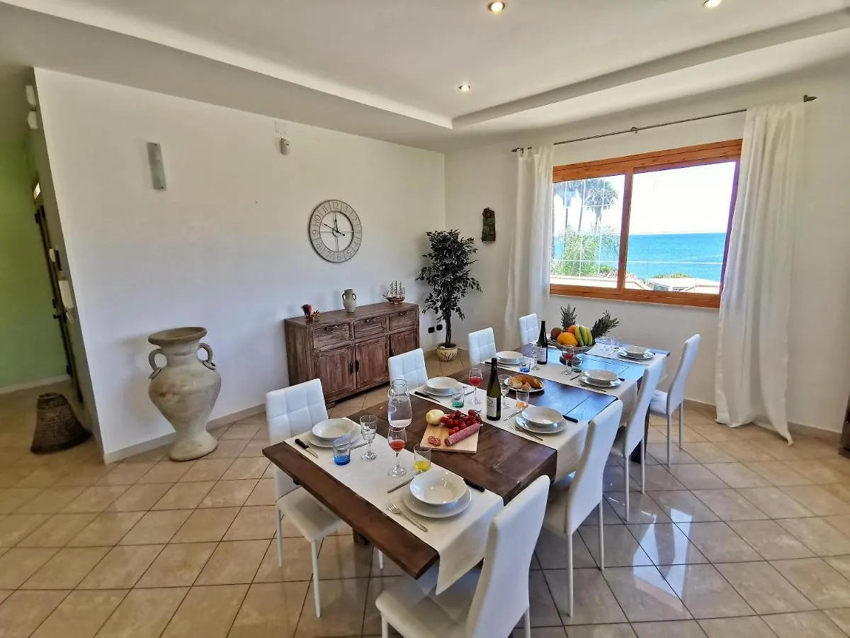 Villa Arenile: Beachfront Oasis with Private Sea Access Fontane Bianche