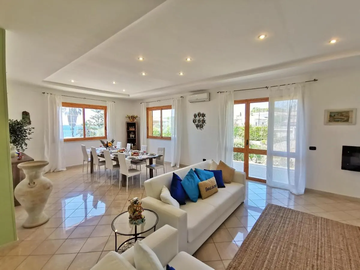 Villa Arenile: Beachfront Oasis with Private Sea Access Fontane Bianche