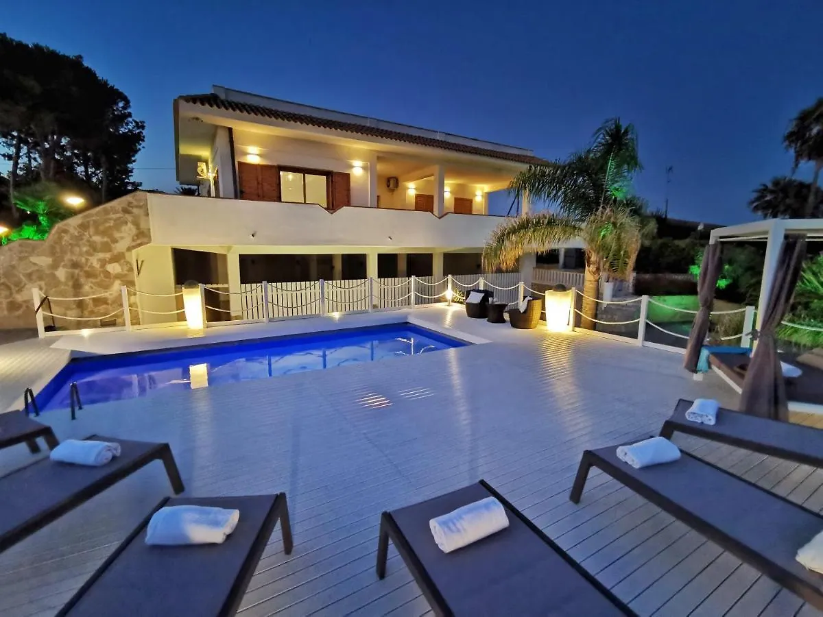 Villa Arenile: Beachfront Oasis with Private Sea Access Fontane Bianche Italy