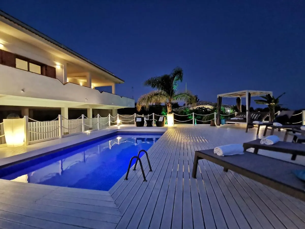Villa Arenile: Beachfront Oasis with Private Sea Access Fontane Bianche 0*,  Italy
