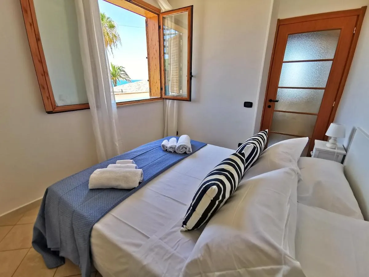 Villa Arenile: Beachfront Oasis with Private Sea Access Fontane Bianche