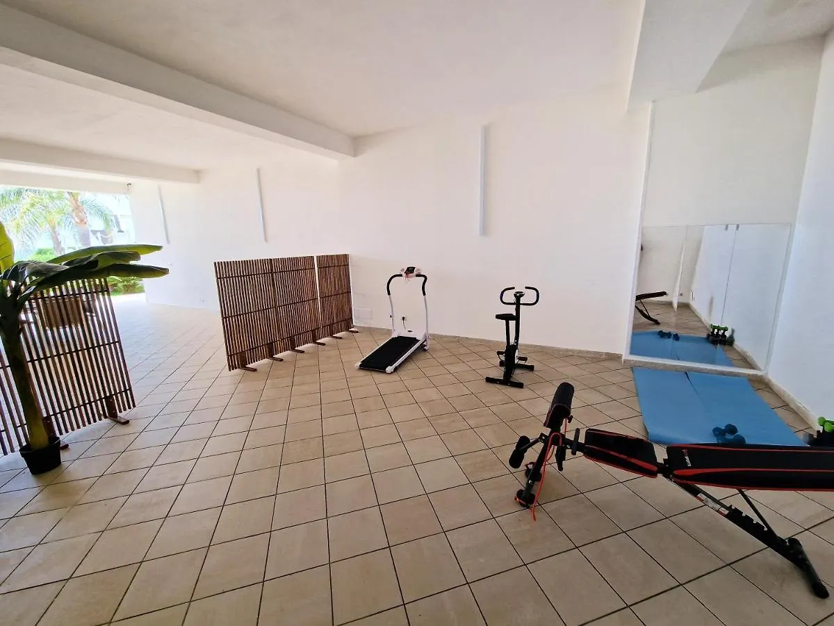 Villa Arenile: Beachfront Oasis with Private Sea Access Fontane Bianche