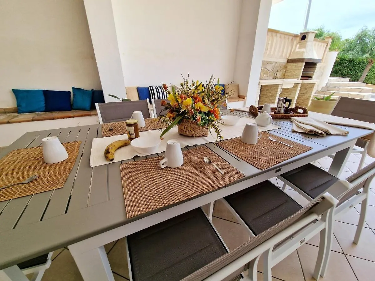 Villa Arenile: Beachfront Oasis with Private Sea Access Fontane Bianche 0*,  Italy