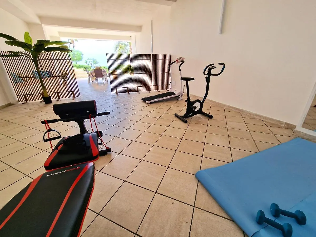 Villa Arenile: Beachfront Oasis with Private Sea Access Fontane Bianche